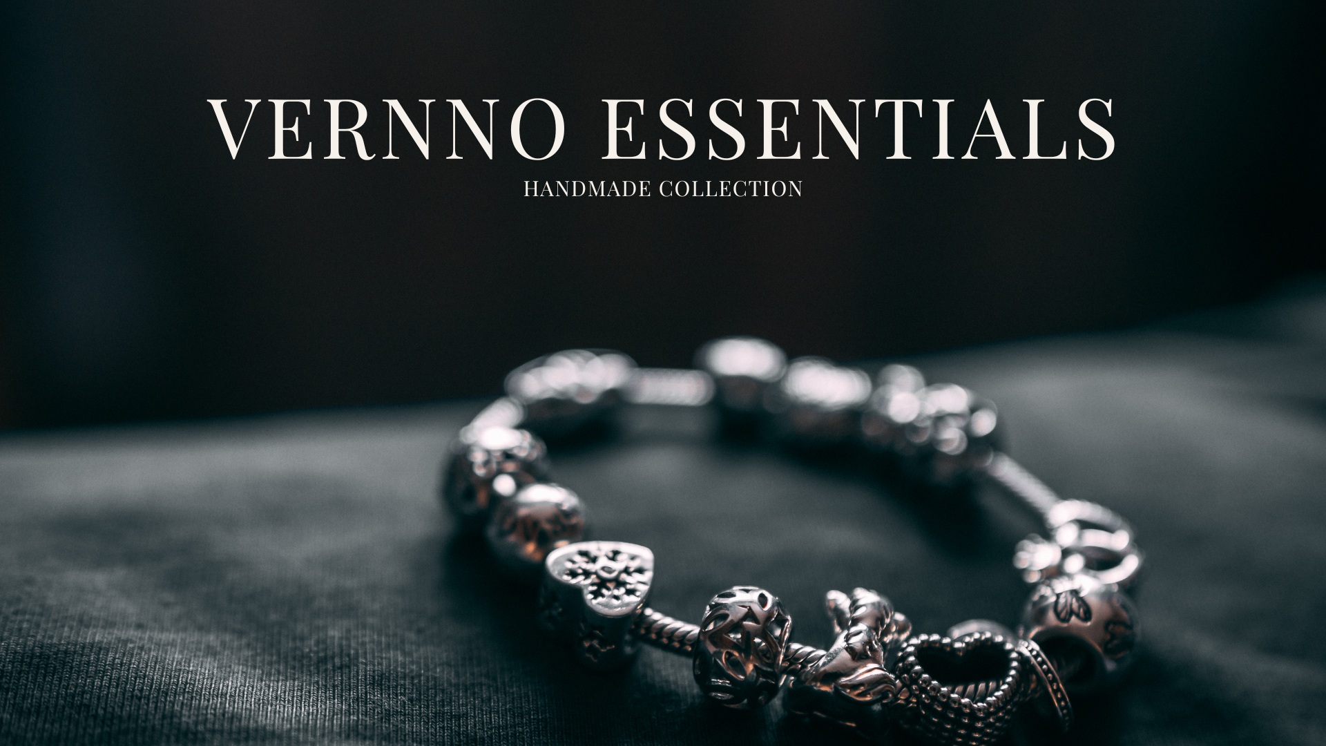 Minimalist Jewelry: What It Is & Why It Never Goes Out of Style