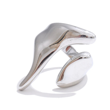 LIQUID CURVE RING
