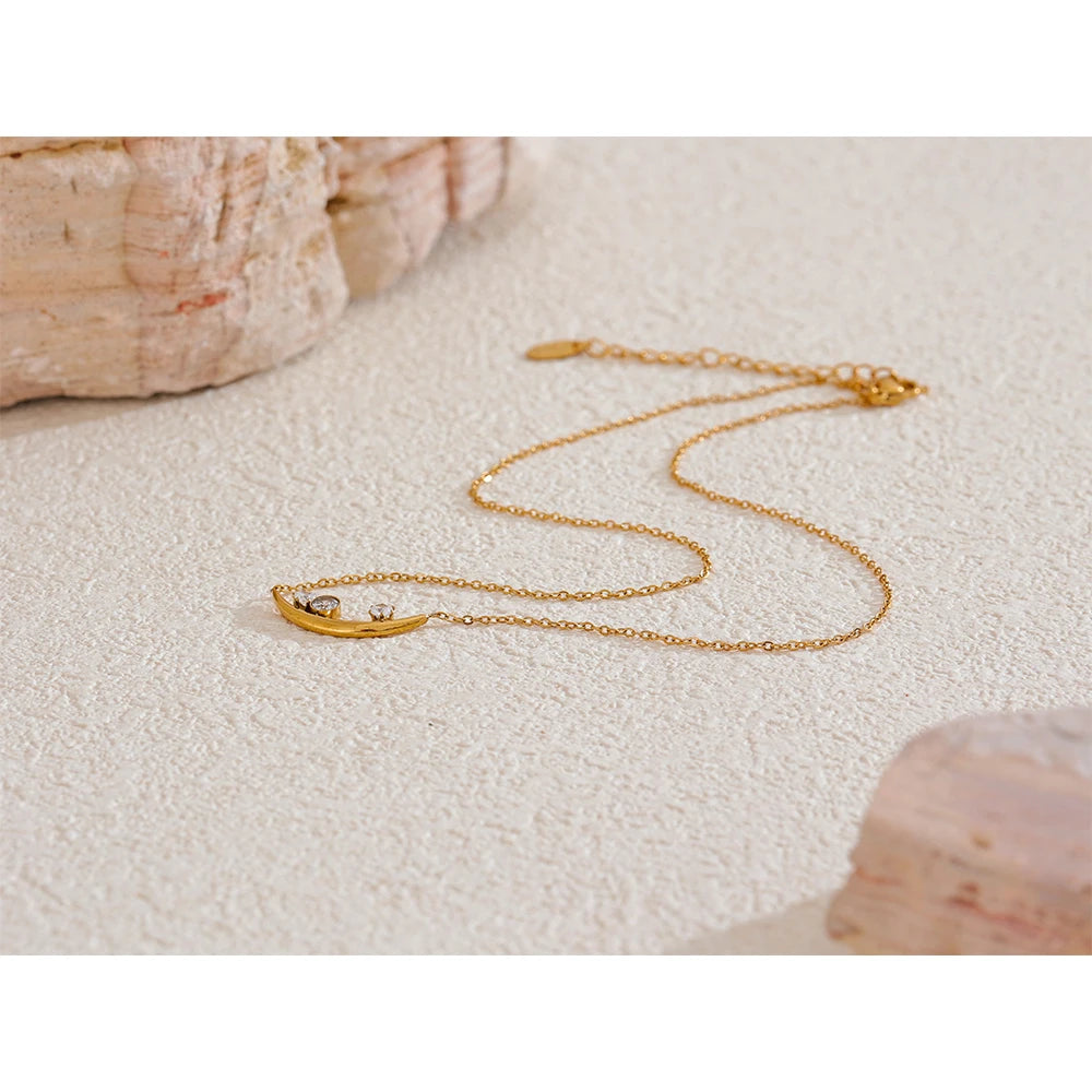 LUMEN KOREA PENDANT NECKLACE