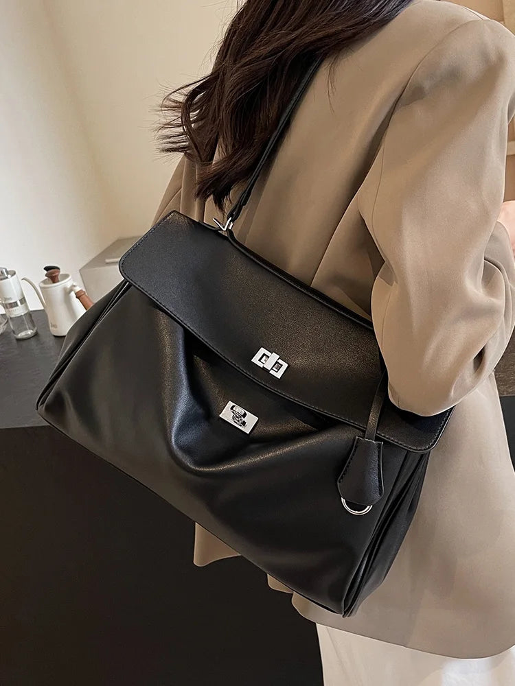 LARGE CAPACITY PLATINUM CROSSBODY SHOULDER BAG